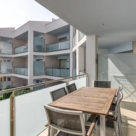 Moll Con Piscina Апартаменты