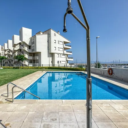 Moll Con Piscina * L' Escala
